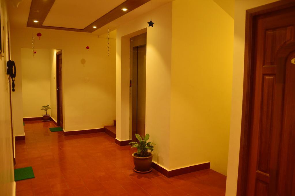 Cours Chabrol Hotel Puducherry Eksteriør billede