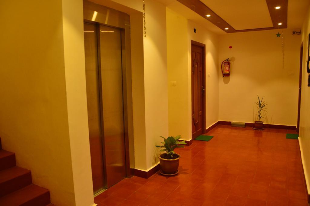 Cours Chabrol Hotel Puducherry Eksteriør billede