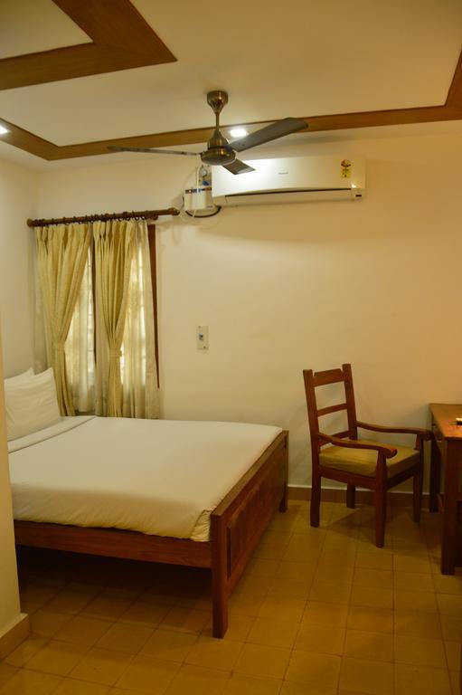 Cours Chabrol Hotel Puducherry Eksteriør billede