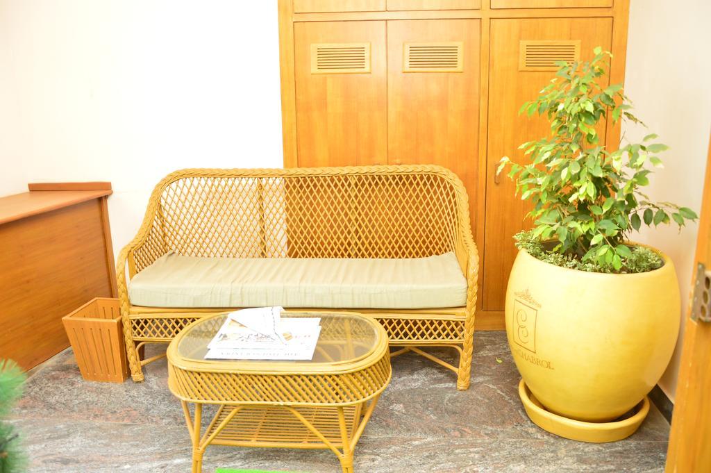 Cours Chabrol Hotel Puducherry Eksteriør billede